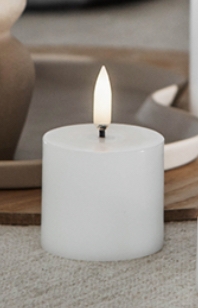 NYHET!  Lite kubbelys , 5x4,5 cm Husk kjøpe batteri.( se under)  det er ikke  inkludert. 